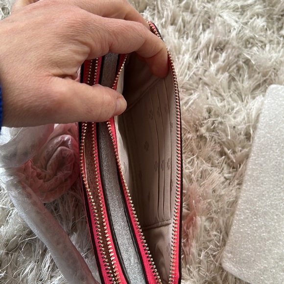 NWT Kate Spade Wallet on Chain - Picture 6 of 6